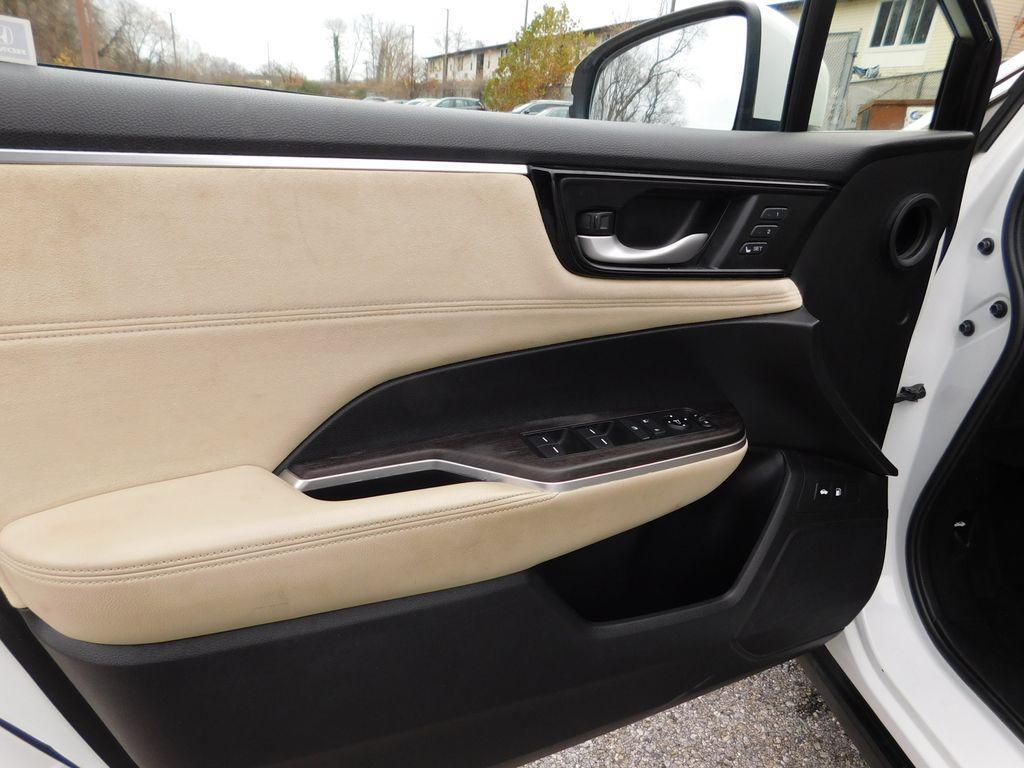 used 2018 Honda Clarity Plug-In Hybrid car, priced at $16,123