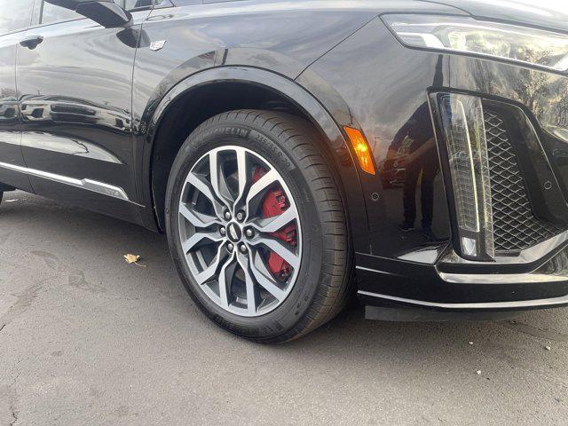 used 2024 Cadillac XT6 car, priced at $56,998