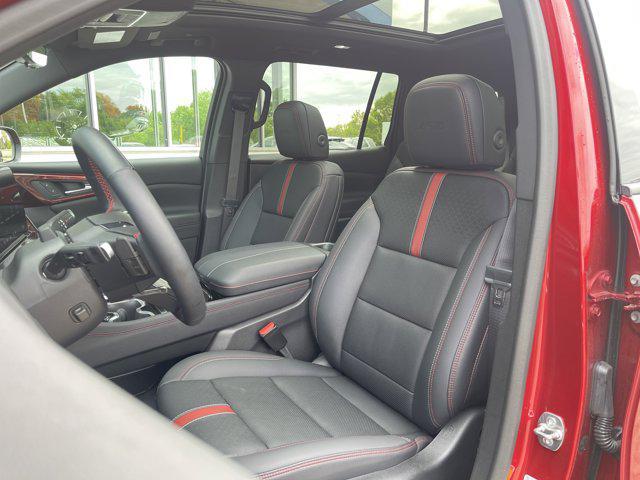 used 2024 Chevrolet Traverse car, priced at $55,998