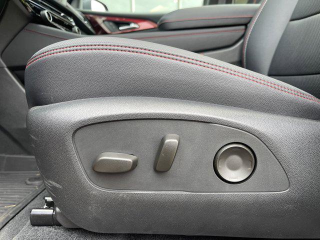 used 2024 Chevrolet Traverse car, priced at $55,998