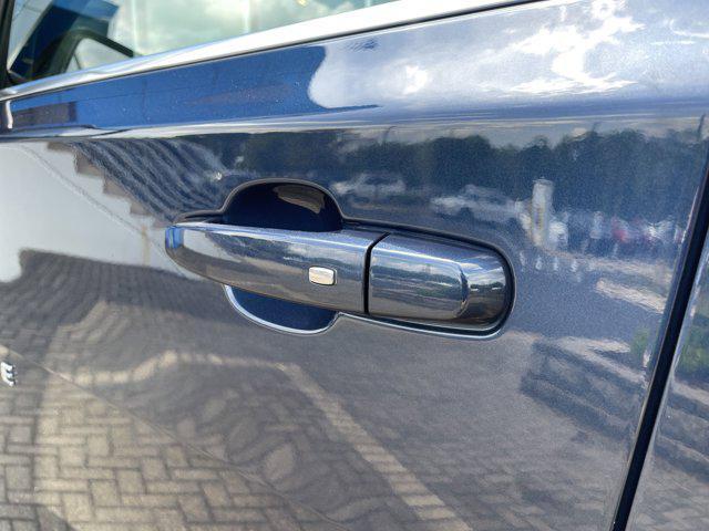 used 2023 Chevrolet Traverse car, priced at $31,887