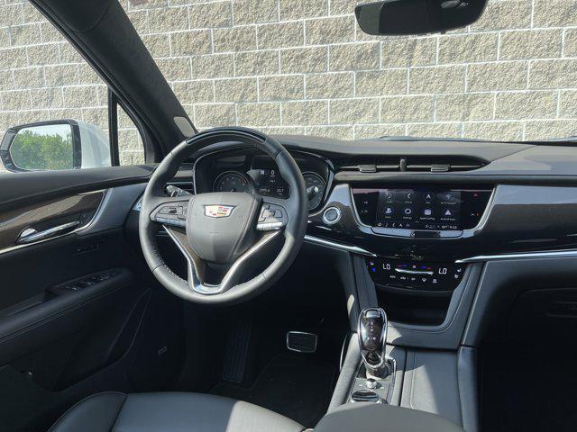 used 2025 Cadillac XT6 car, priced at $66,414