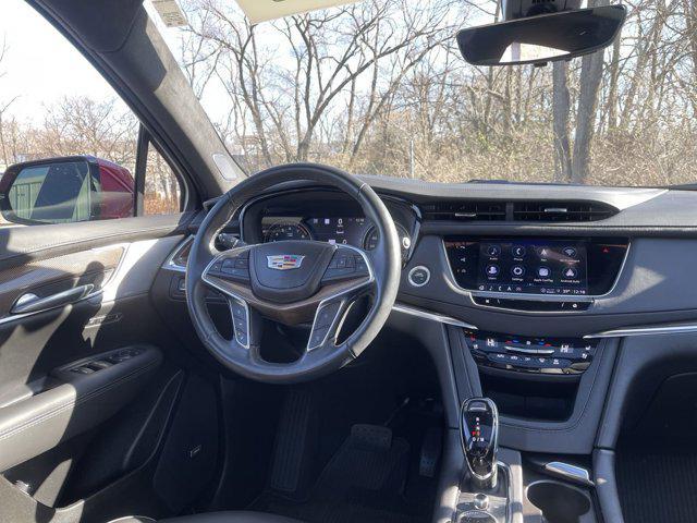 used 2024 Cadillac XT5 car, priced at $50,941