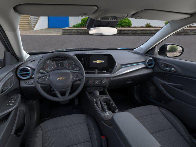 new 2025 Chevrolet Trax car, priced at $22,665