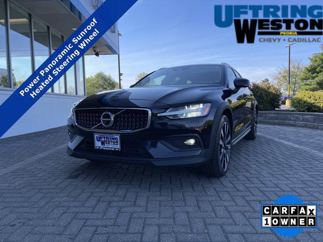 used 2022 Volvo V60 Cross Country car, priced at $31,990