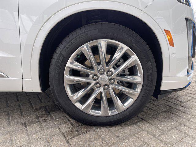 used 2024 Cadillac XT6 car, priced at $49,632