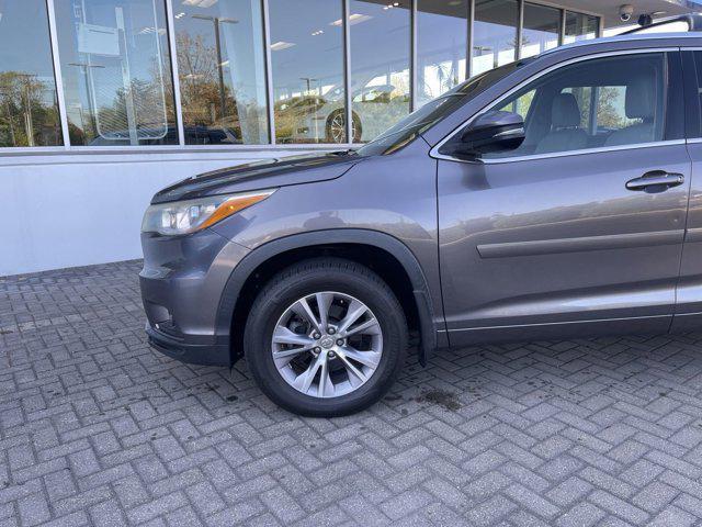 used 2015 Toyota Highlander car, priced at $18,969