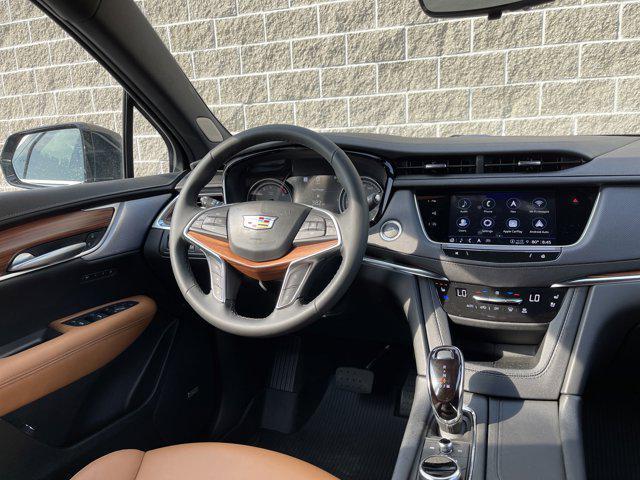 used 2025 Cadillac XT5 car, priced at $57,988
