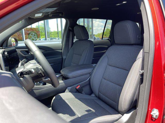 used 2024 Chevrolet Traverse car, priced at $40,990