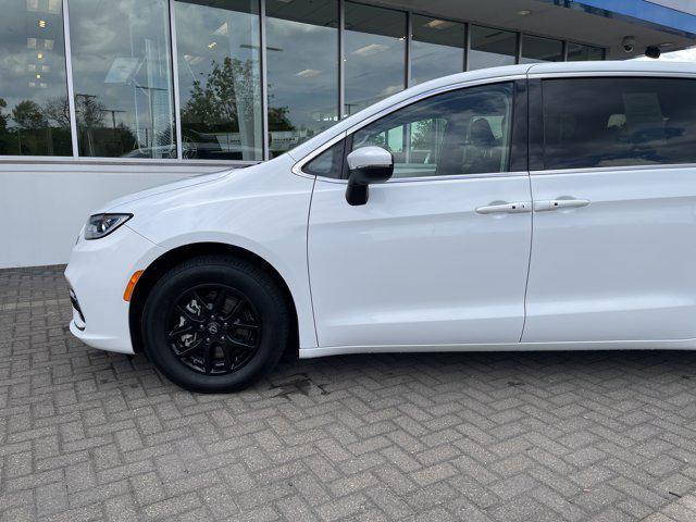 used 2023 Chrysler Pacifica car, priced at $25,998