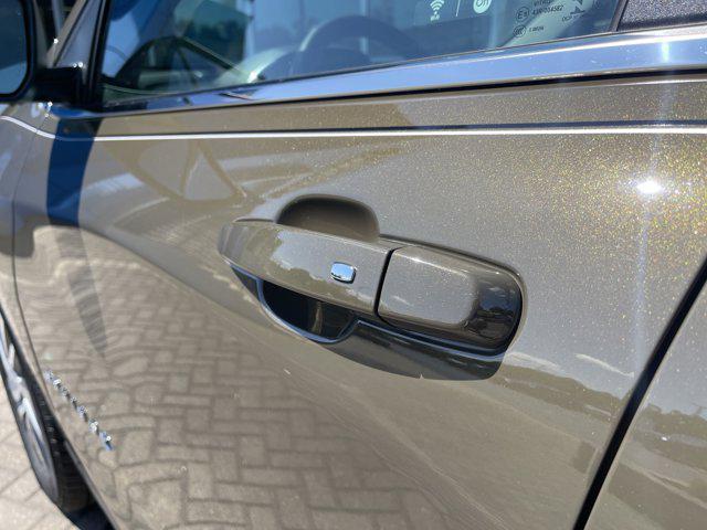 used 2023 Chevrolet Equinox car, priced at $25,489