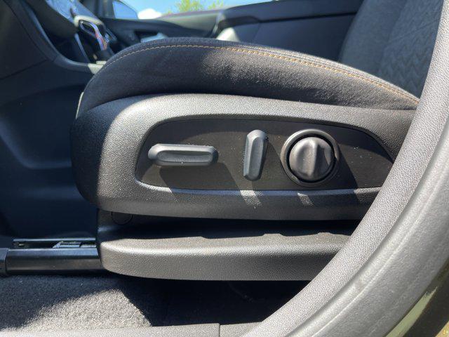 used 2023 Chevrolet Equinox car, priced at $25,489