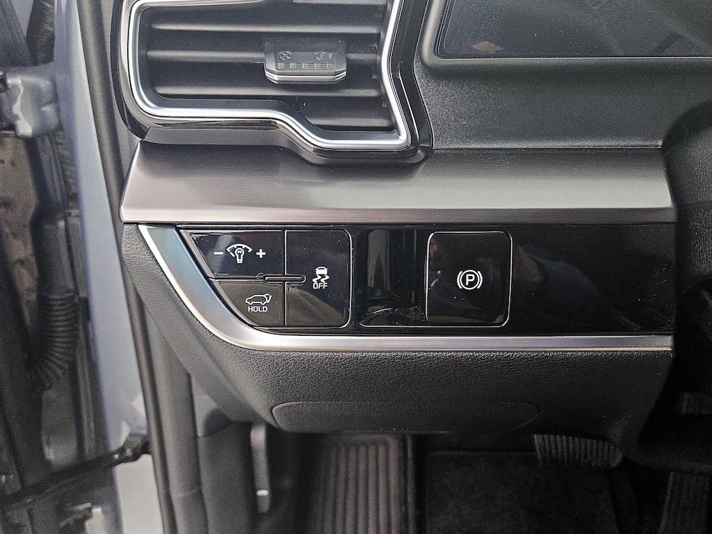 used 2025 Kia Sportage car, priced at $32,998