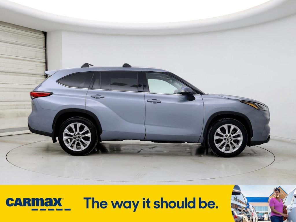 used 2023 Toyota Highlander car, priced at $41,998