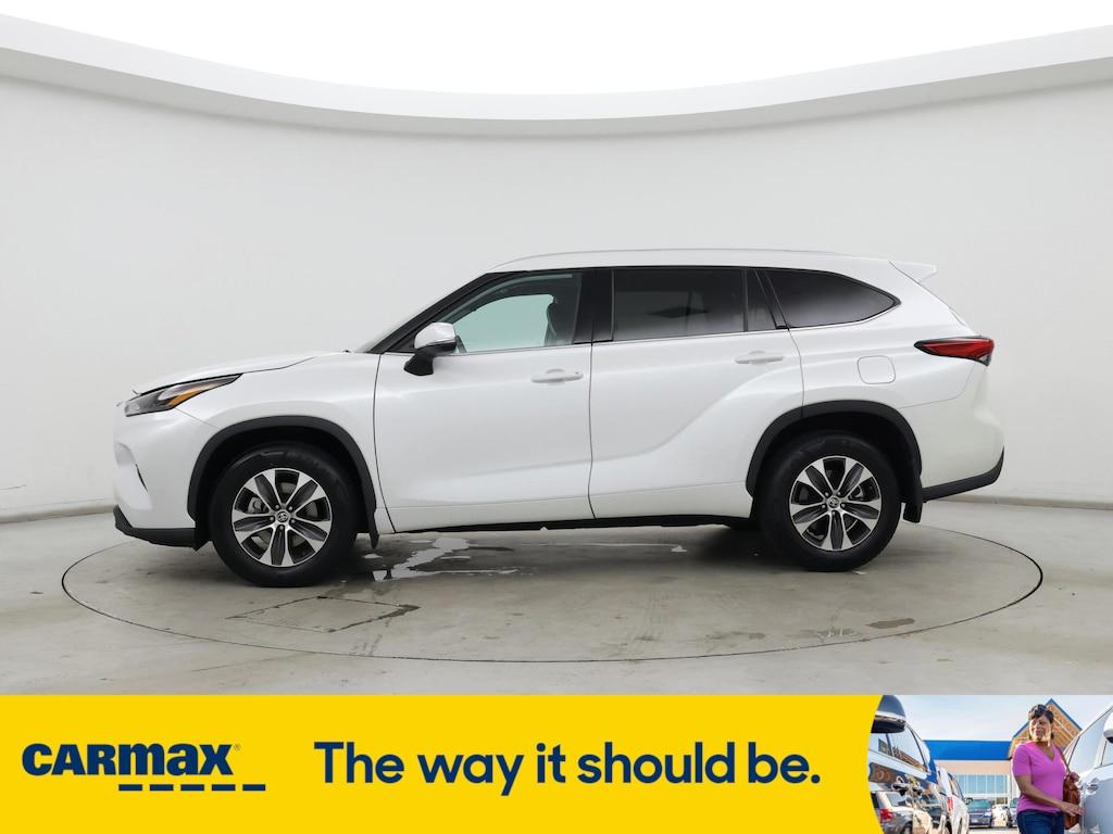 used 2022 Toyota Highlander car, priced at $36,998