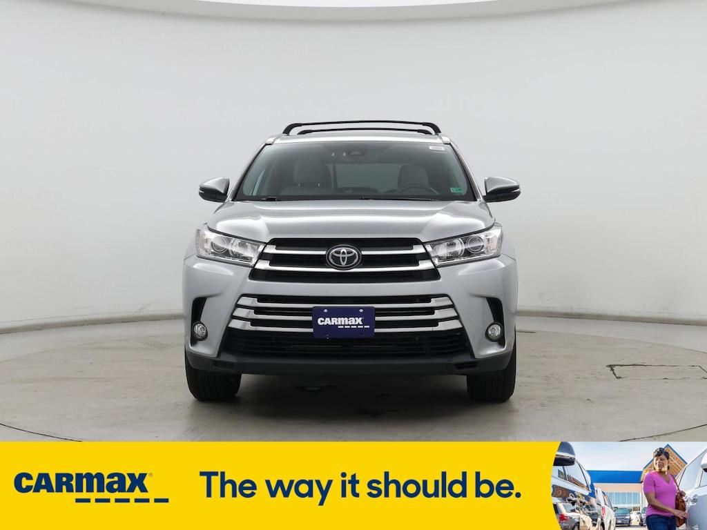 used 2019 Toyota Highlander car, priced at $31,998