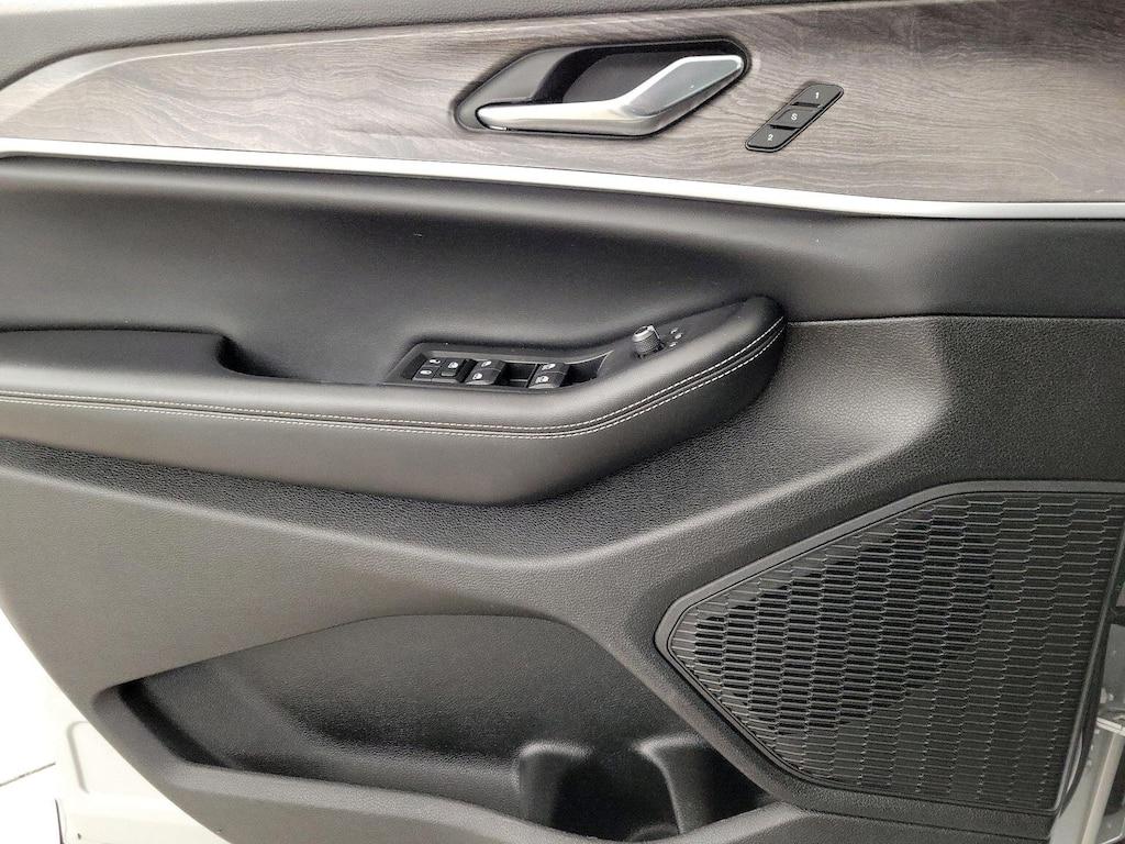 used 2024 Jeep Grand Cherokee car, priced at $29,998