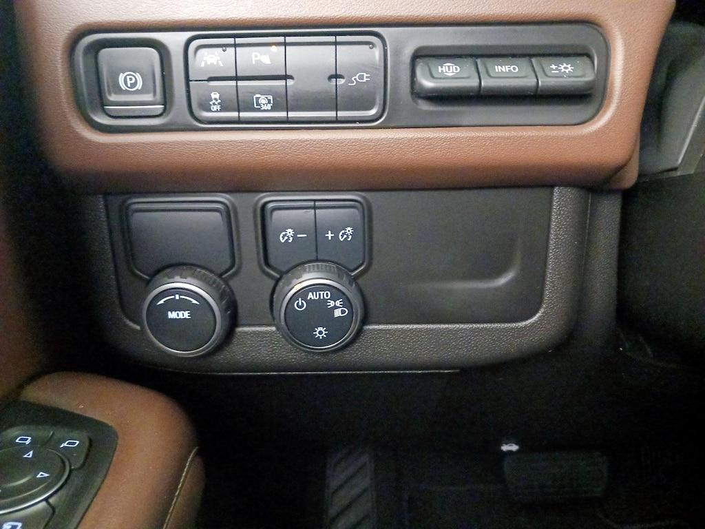 used 2022 Chevrolet Suburban car, priced at $59,998