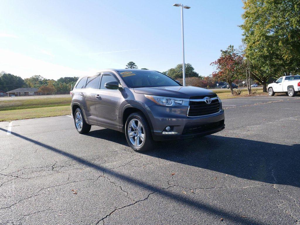used 2015 Toyota Highlander car, priced at $19,125