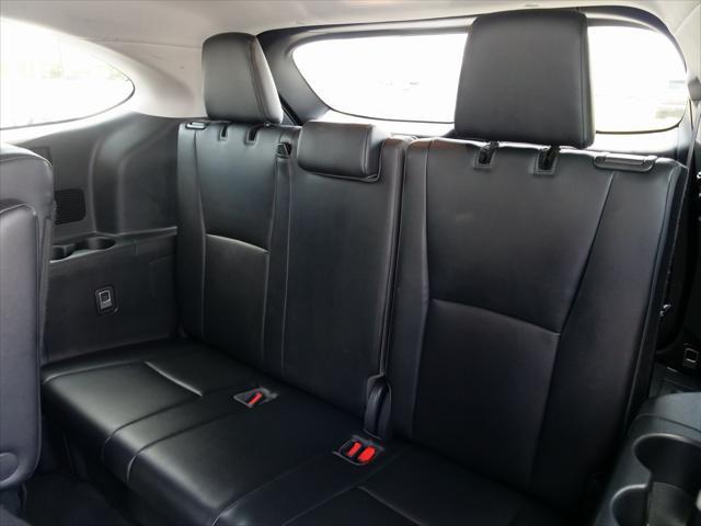 used 2023 Toyota Highlander car, priced at $37,681