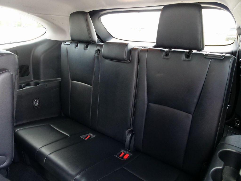 used 2023 Toyota Highlander car, priced at $37,025