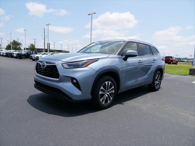 used 2023 Toyota Highlander car, priced at $37,681