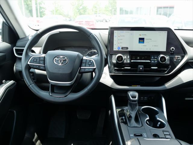 used 2023 Toyota Highlander car, priced at $37,681