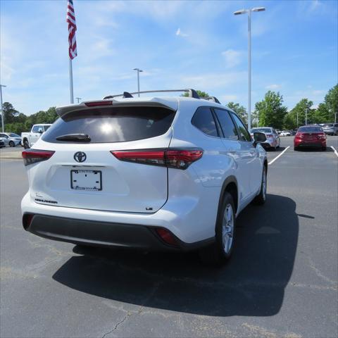 used 2023 Toyota Highlander car, priced at $31,880