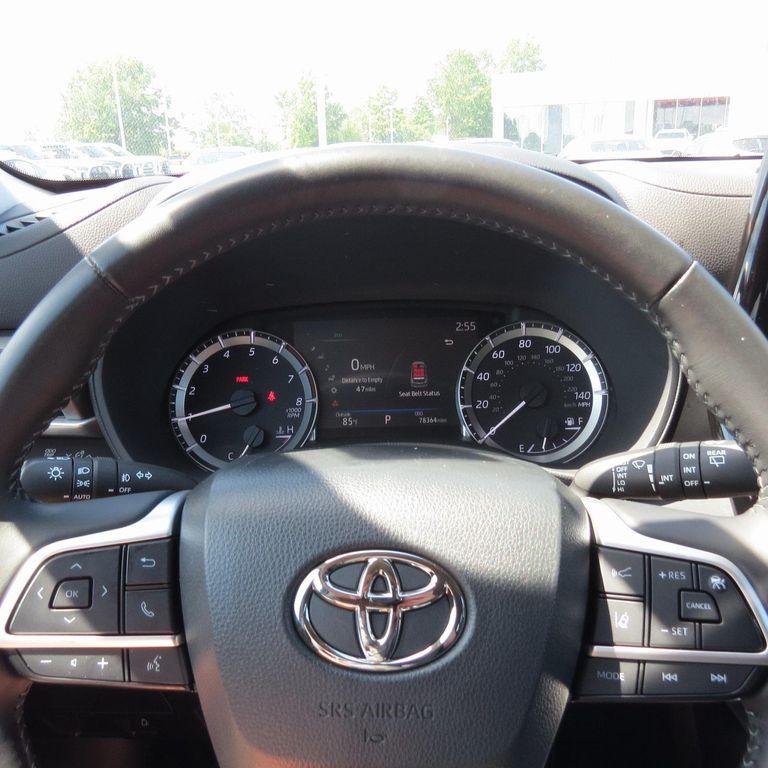 used 2023 Toyota Highlander car, priced at $30,238