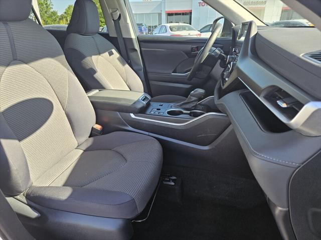 used 2023 Toyota Highlander car, priced at $31,880