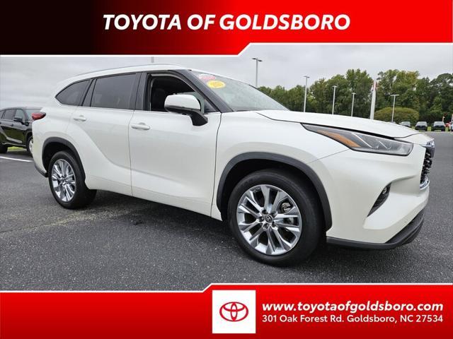 used 2021 Toyota Highlander car, priced at $37,600