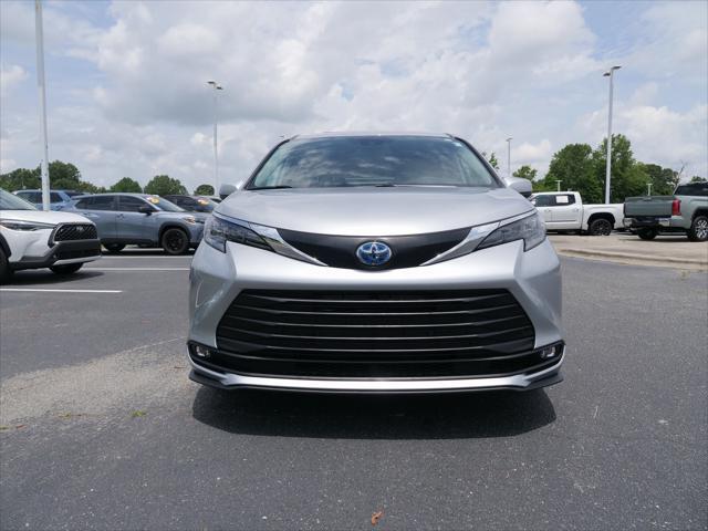 used 2025 Toyota Sienna car, priced at $47,682
