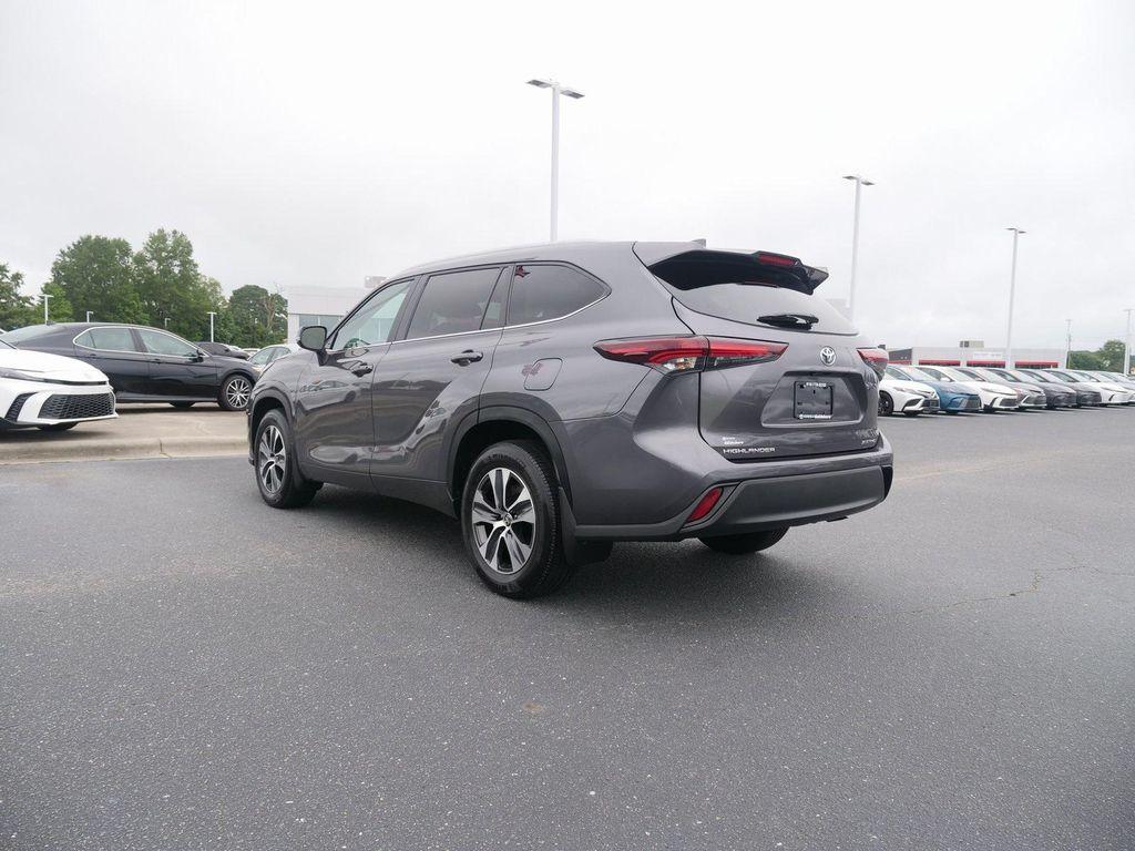 used 2024 Toyota Highlander car, priced at $38,622