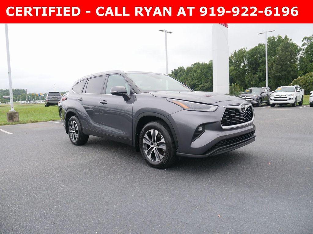 used 2024 Toyota Highlander car, priced at $38,622