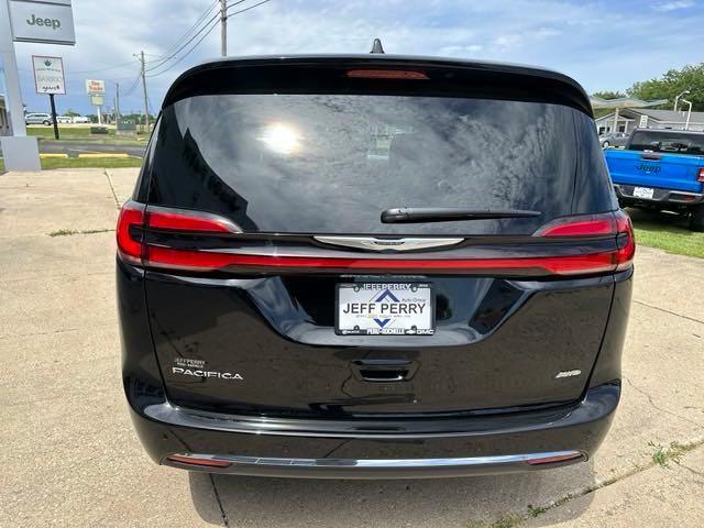 new 2024 Chrysler Pacifica car, priced at $42,518