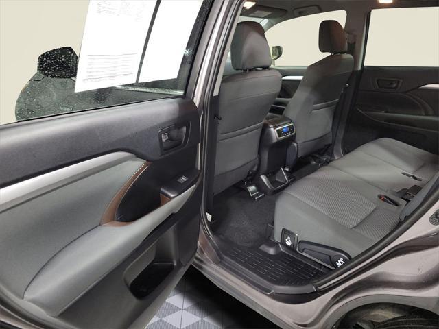 used 2019 Toyota Highlander Hybrid car