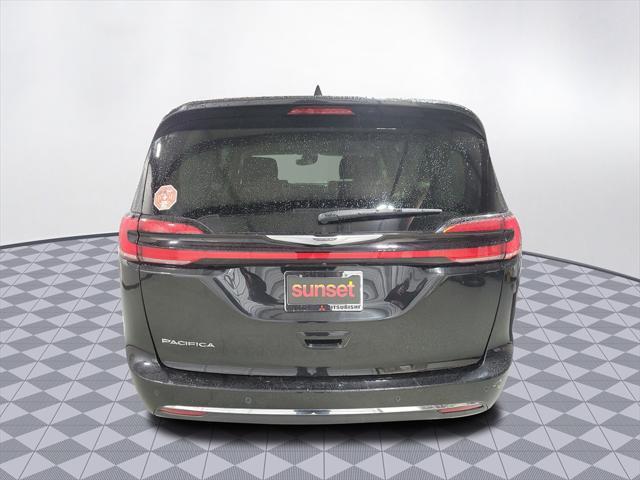 used 2022 Chrysler Pacifica car