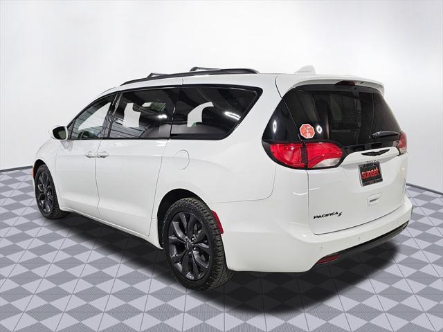 used 2020 Chrysler Pacifica car