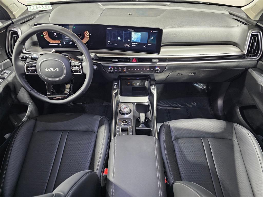 used 2025 Kia Sorento Hybrid car