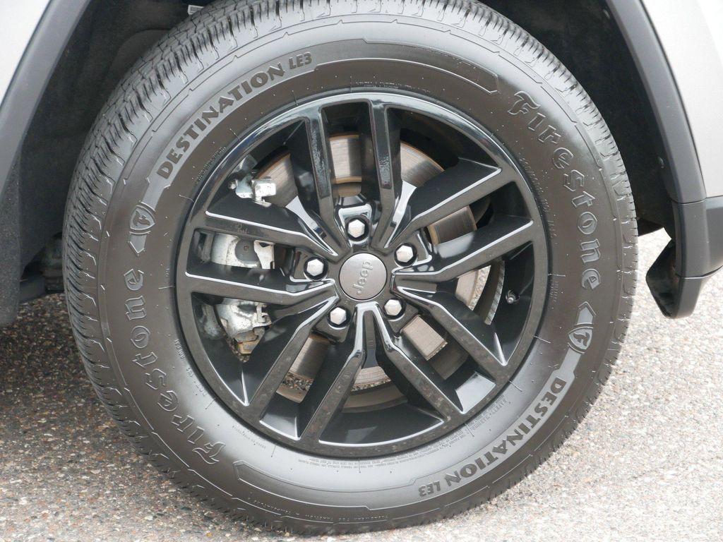 used 2021 Jeep Grand Cherokee car, priced at $24,799