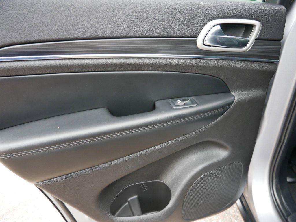 used 2021 Jeep Grand Cherokee car, priced at $24,799