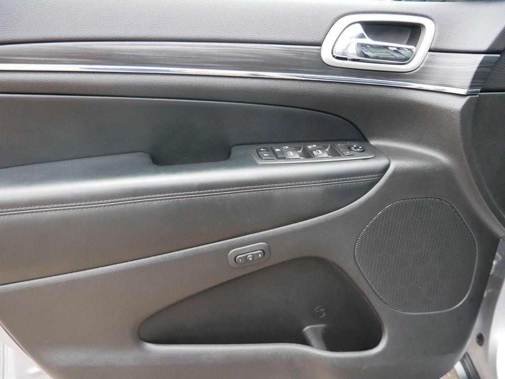 used 2021 Jeep Grand Cherokee car, priced at $24,799
