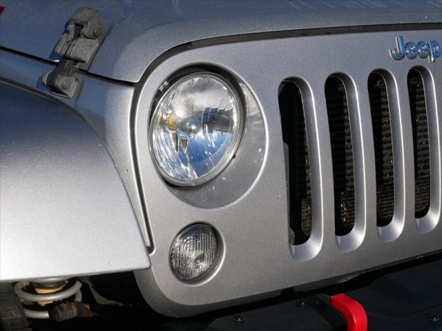 used 2015 Jeep Wrangler Unlimited car, priced at $21,999