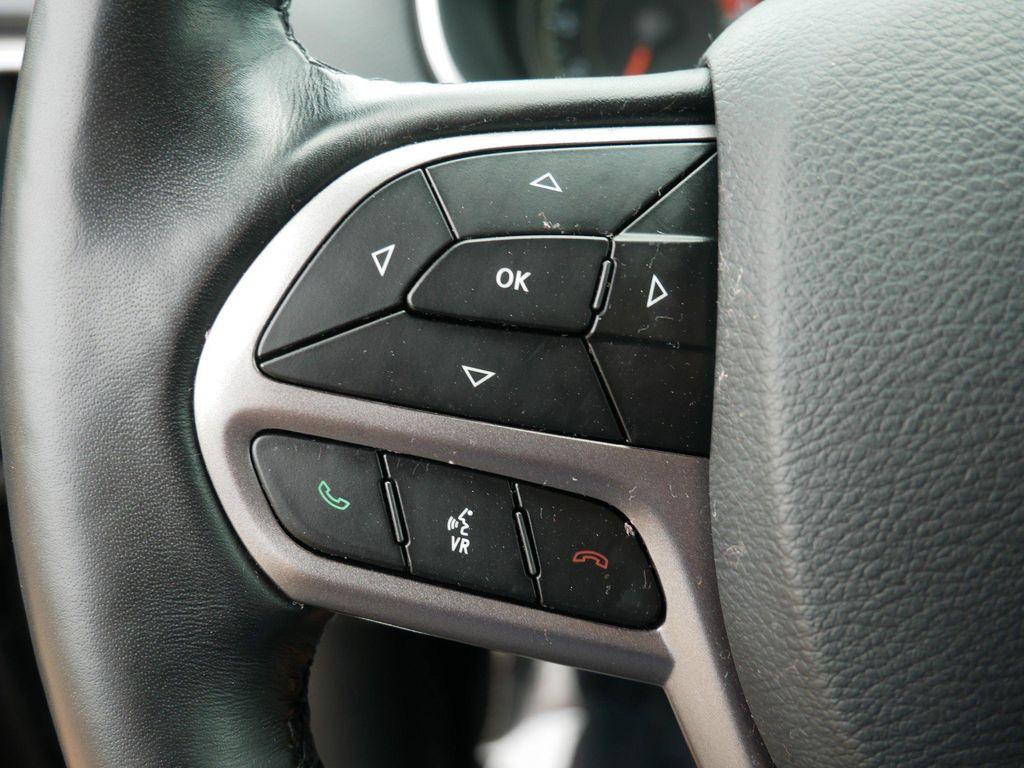 used 2021 Jeep Cherokee car, priced at $23,999