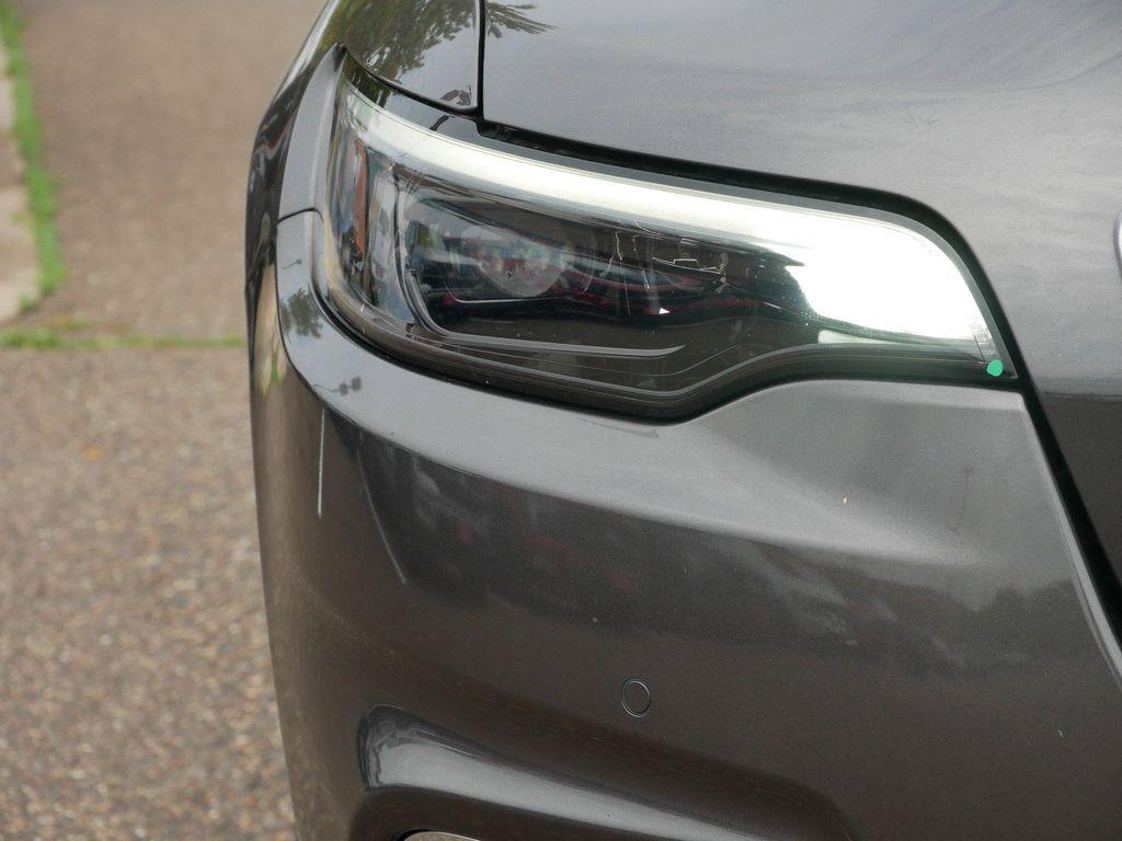 used 2021 Jeep Cherokee car, priced at $23,999