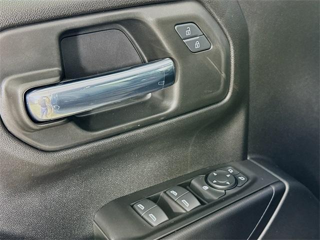 new 2024 Chevrolet Silverado 1500 car, priced at $50,220