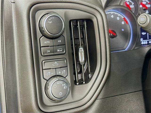 new 2024 Chevrolet Silverado 1500 car, priced at $50,220