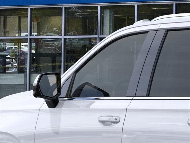 new 2025 Chevrolet Suburban car, priced at $75,470