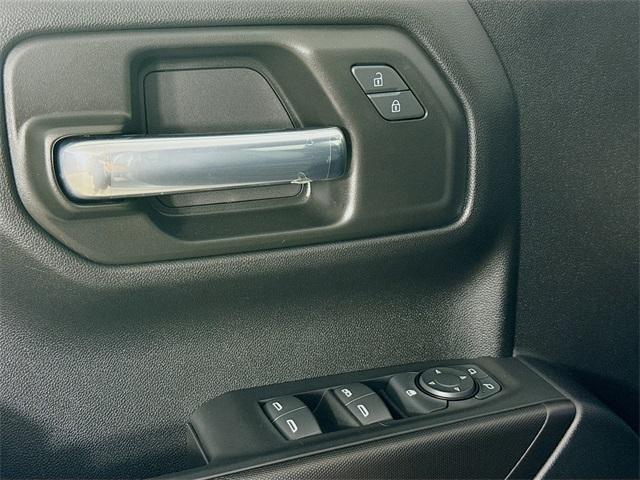 new 2024 Chevrolet Silverado 1500 car, priced at $50,220