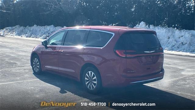 used 2024 Chrysler Pacifica Hybrid car, priced at $33,824